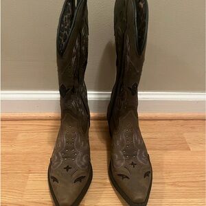 Women’s brand new cowboy boots